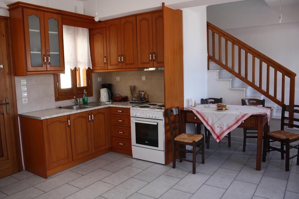 Matina - Stavros Traditional Houses Koronos Habitación foto